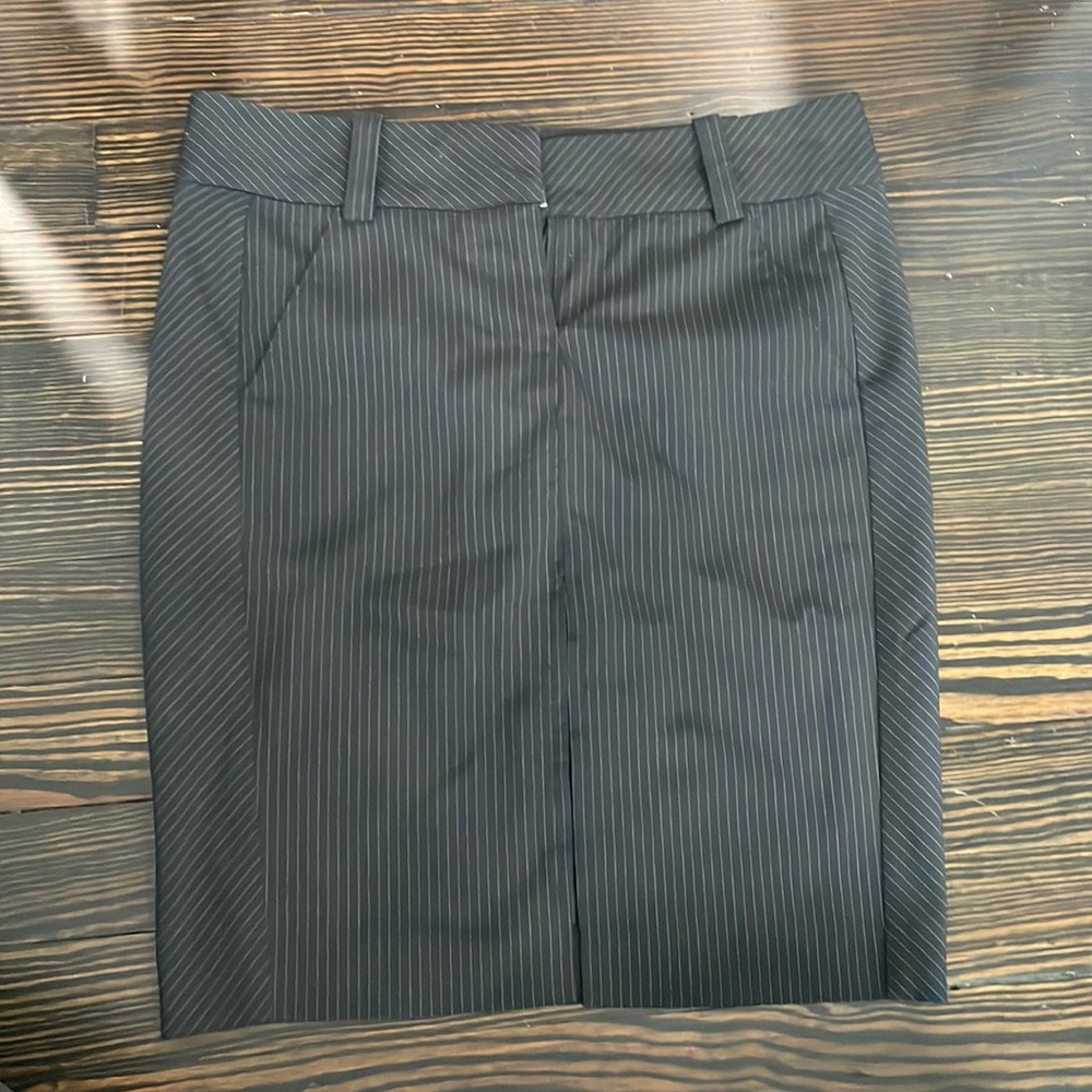 bebe Skirt - Size 2